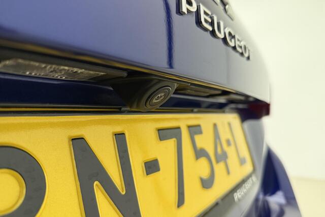 Peugeot 308 SW 1.2 PureTech Blue Lease Premium 130pk | Navigatie | Panoramadak | Climate Control | Cruise Control | Camera | Weinig Kilometers | Apple Carplay - Android auto