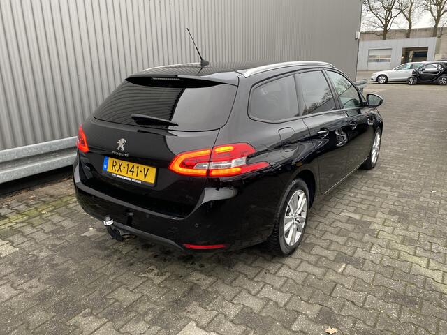 Peugeot 308 SW 1.2 PureTech Blue Lease Executive Clima, Pano, Navi, CC, PDC, LM, Trekh, nw. APK - Inruil Mogelijk -