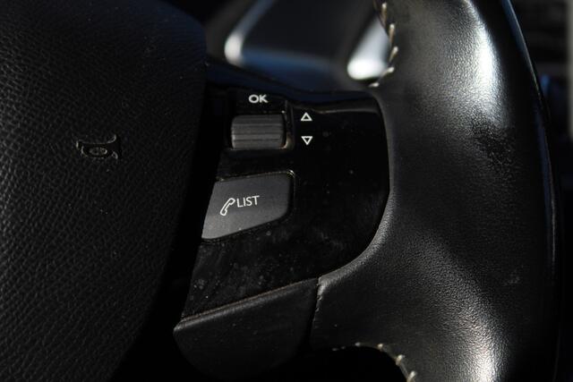 Peugeot 308 1.2 PureTech Blue Lease Premium//Pano//Camera//Trekhaak!!