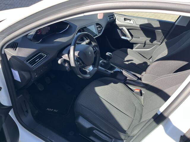 Peugeot 308 SW 1.2 PureTech Active Pack Trekhaak / Led /Pdc / Cruise / Carplay