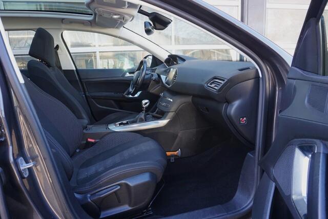 Peugeot 308 1.2 PureTech Allure Panoramadak/Trekhaak!