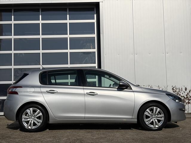 Peugeot 308 1.2 PureTech Active 110pk | Audio-navigatie full map | Cruise control | Electronic climate control | Lichtmetalen velgen 16" | Parkeersensor achter | Trekhaak | Dealer onderhouden!