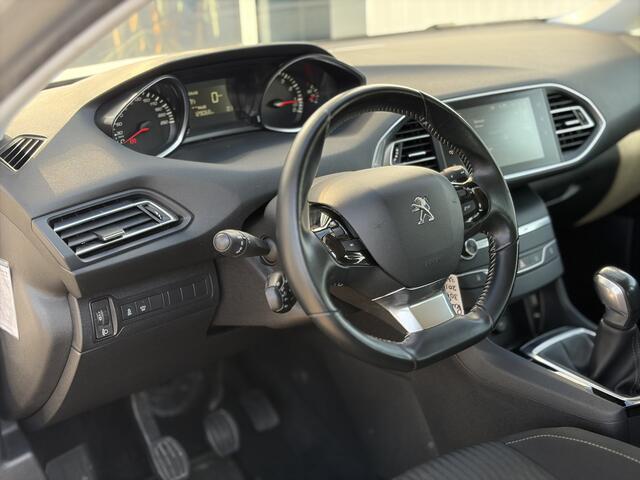 Peugeot 308 1.2 PureTech Active 110pk | Audio-navigatie full map | Cruise control | Electronic climate control | Lichtmetalen velgen 16" | Parkeersensor achter | Trekhaak | Dealer onderhouden!