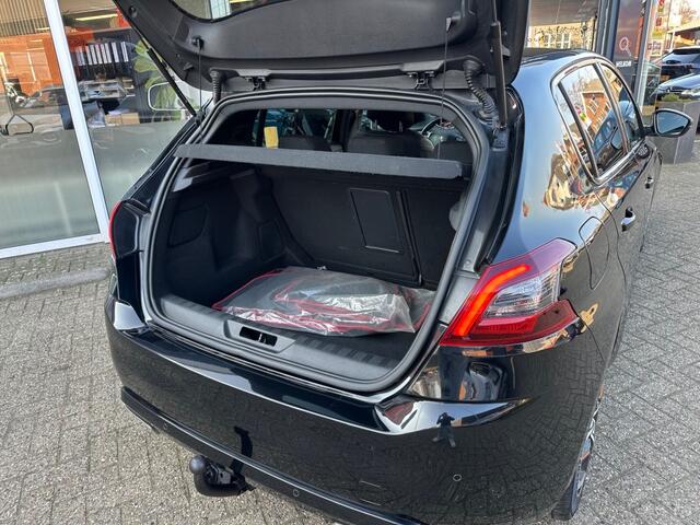 Peugeot 308 1.2 PURETECH ALLURE