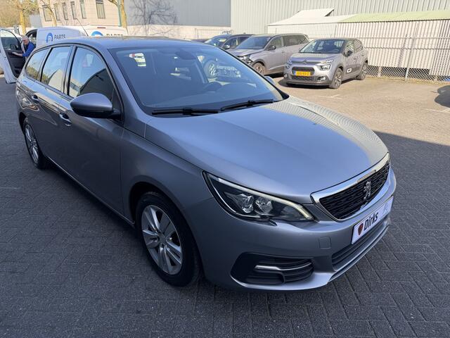 Peugeot 308 SW 110pk Allure (Automatische Airco - Navigatie - Parkeersensoren - Apple Carplay - Lichtmetalen velgen)