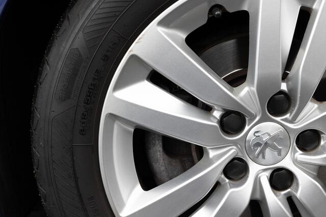 Peugeot 308 SW 1.2 | PANO | LEDER | TREKHAAK | NL- AUTO