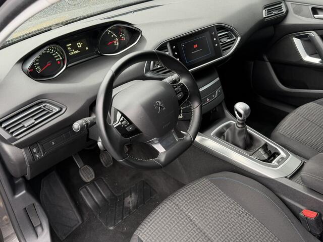 Peugeot 308 SW 110 Pk Benzine Style Uitvoering * Navigatie * Climate & Cruise Control * Appe Carply / Android Auto * L.M. Velgen * Vingerhoets; Vierde Generatie Eersteklas Service. Al meer dan 100 jaar een begrip in de Brabantse Kempen,