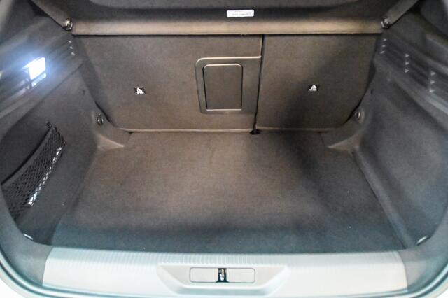 Peugeot 308 Hybrid 145 GT | PANO | ACC | FOCAL