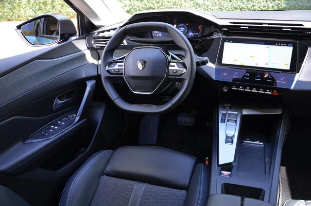 Peugeot 308 SW 1.2 Hybrid 136 e-DCS6 Allure Automaat/Navi/Pdc/Ecc/Achteruitrijcamera/Apple Carplay/Android Auto/Volledig digitaal instrumentenpaneel/ Stoel & Stuurverwarming