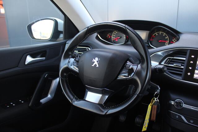 Peugeot 308 SW 1.2 PureTech Blue Lease | Incl. 12 maanden garantie | Nieuwe distributie | Navigatie | Bluetooth | Cruise control | Climate control | Airco |