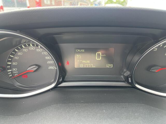 Peugeot 308 SW 1.6 BlueHDI Blue Lease Zeer goed onderhouden. Nieuwe distributieriem. Nieuwe banden. Complete uitvoering.