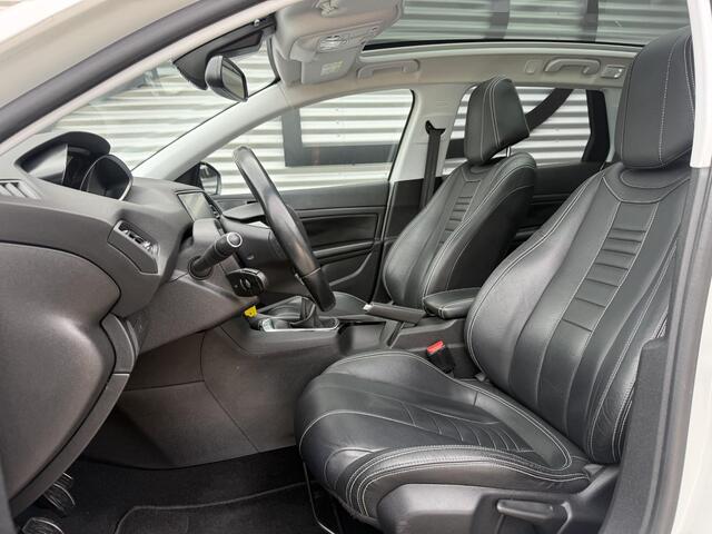 Peugeot 308 SW 1.2 PureTech Blue Lease Executive 2e Eigenaar|Navi|Clima|Cruise|Pano|Trekhaak|Carplay|PDC V+A|D-riem vv in2024|N.A.P|APK tot 04-2027