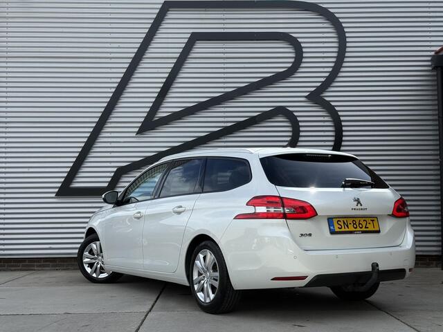 Peugeot 308 SW 1.2 PureTech Blue Lease Executive 2e Eigenaar|Navi|Clima|Cruise|Pano|Trekhaak|Carplay|PDC V+A|D-riem vv in2024|N.A.P|APK tot 04-2027