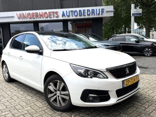 Peugeot 308 110 Pk Benzine * Executive * Panoramadak * Navigatie * Climate & Cruise Control * Voor en Achter Parkeersensoren * L.M. Velgen * Distributieriem in 2025 vervangen * Vingerhoets; Vierde Generatie Eersteklas Service. Al meer dan 100 jaar een begrip in de Br
