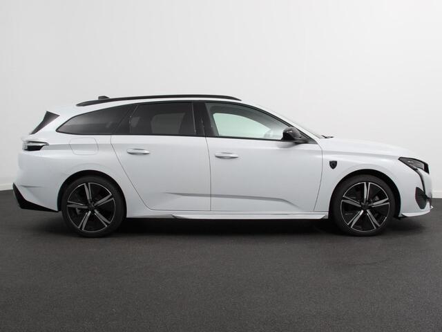 Peugeot 308 1.2 PureTech GT Climate control Adaptive cruise control Parkeersensoren Achteruitrijcamera Navigatie LED Apple Carplay/ Android Auto