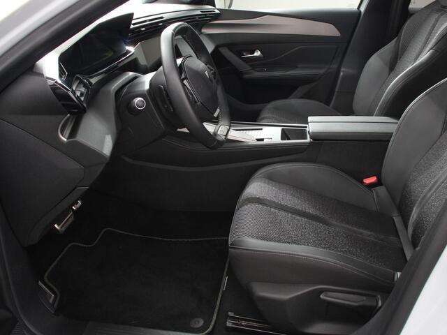 Peugeot 308 1.2 PureTech GT Climate control Adaptive cruise control Parkeersensoren Achteruitrijcamera Navigatie LED Apple Carplay/ Android Auto