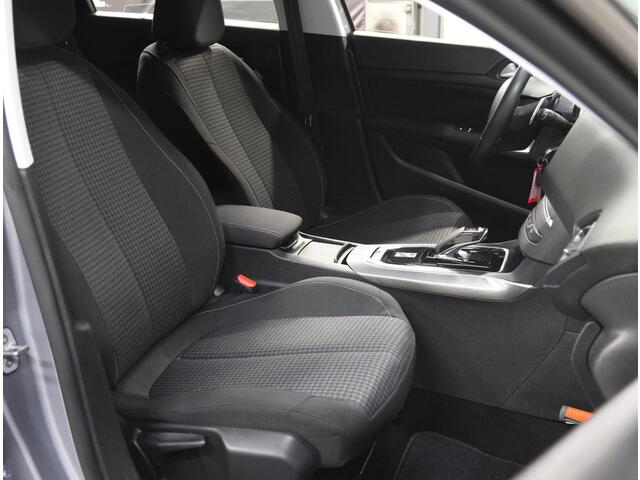 Peugeot 308 SW 1.2 130PK Allure | 1ste eigenaar | AppleCarPlay/AndroidAuto | 16"LMV | Navigatie | Cruise Control | Climate Control | Camera | Armsteun | Keyless | Isofix | Parkeersensoren | Trekhaak | Stoelverwarming |