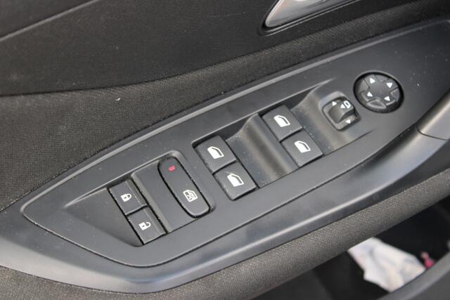 Peugeot 308 1.2 PureTech Active Pack Business