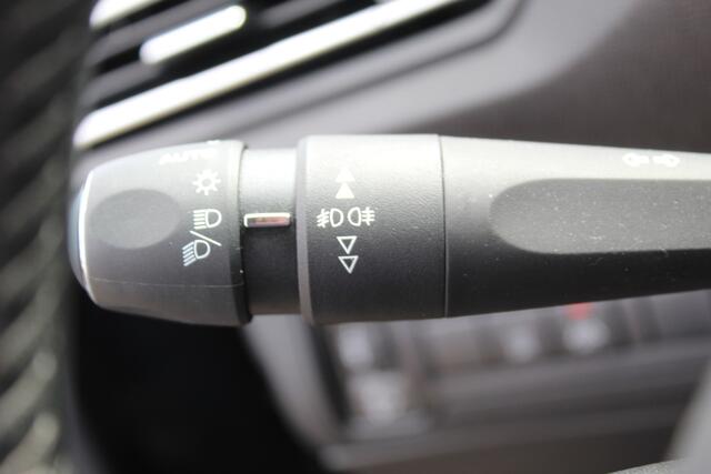 Peugeot 308 SW 1.2 Turbo 131 PK Blue Lease Allure Erg nette en goed onderhouden Peugeot 308 360 Camera, Navigatie, Clima, pdc, lmv