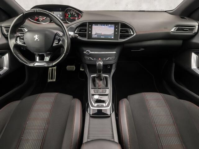Peugeot 308 SW 1.2 PureTech GT-line 131Pk Automaat (PANORAMADAK, APPLE CARPLAY, GROOT NAVI, KEYLESS, CAMERA, SPORTSTOELEN, GETINT GLAS, TREKHAAK, NIEUWE APK, NIEUWSTAAT)