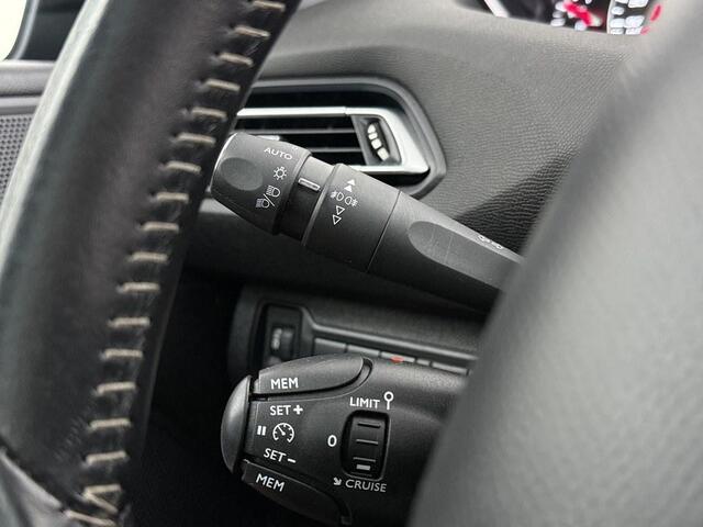 Peugeot 308 SW 1.2T Blue Lease Executive Pano/4S.Banden/Trekhaak