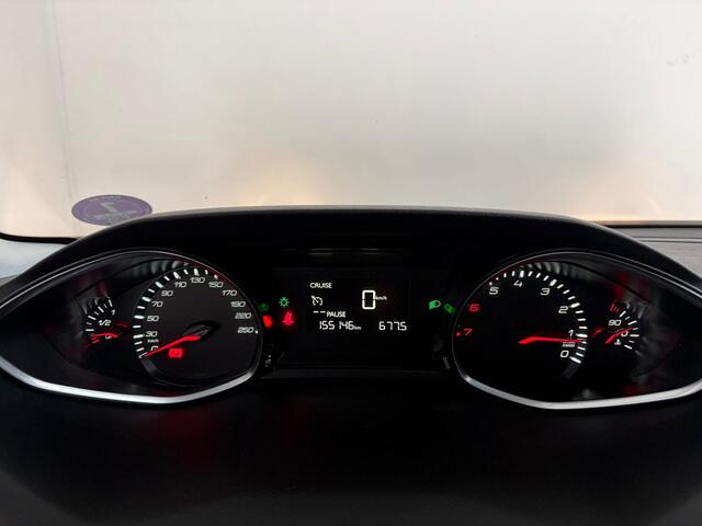 Peugeot 308 1.2 PureTech Blue Lease Executive. Pano+Trekhaak!