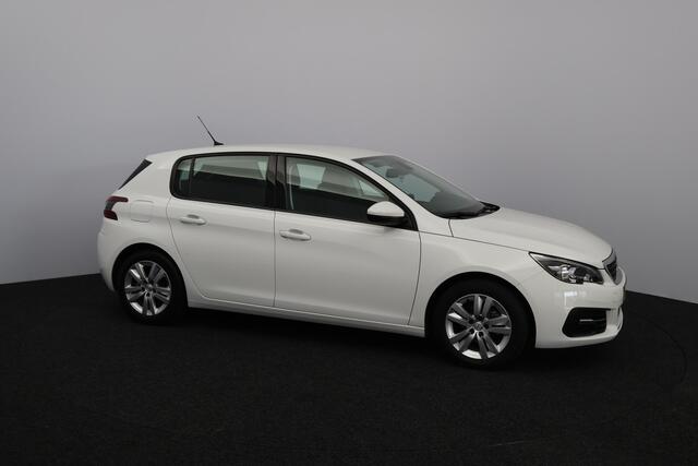 Peugeot 308 1.2 PureTech Active /D-Riem Verv. 180.000KM! /Trekhaak! /Apple + Android /DAB+! /Navi /Climat /Cruise /Elek. pakket /Bluetooth /LED Dagrijverl. /16"LMV /Getint glas /PDC /Isofix /Armsteun.