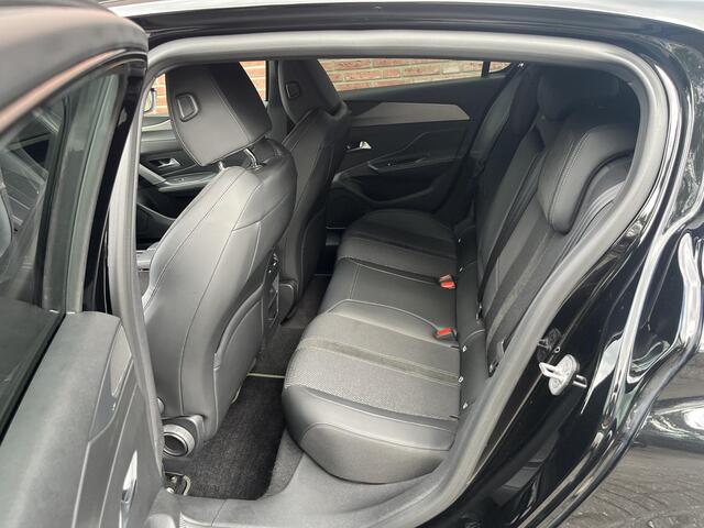 Peugeot 308 GT 1.2 Turbo 130pk EAT8 | FOCAL HIFI | 360° CAMERA | ADAPTIVE CRUISE | NAVI | DAB+ | ALL-SEASON BANDEN | BLACK