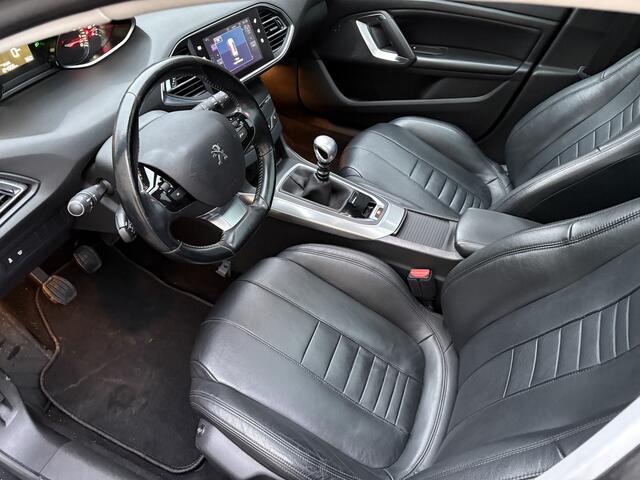 Peugeot 308 SW 1.2 PureTech Blue Lease Premium / LEER / XENON / NAVI / 124dkm! NAP!