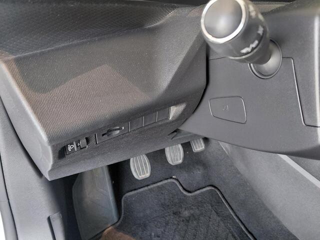 Peugeot 308 1.2 PureTech Active Pack Business | Apple Carplay/Android Auto | Climate control | Parkeersensoren