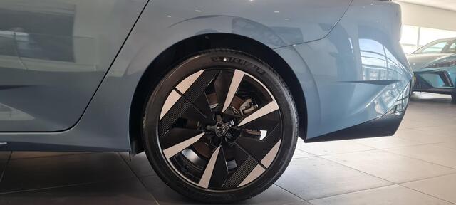Peugeot 308 SW 1.6 Plug-in Hybrid 195 GT | APPLE CARPLAY & ANDROID AUTO | 360 CAMERA | PANORAMA DAK |