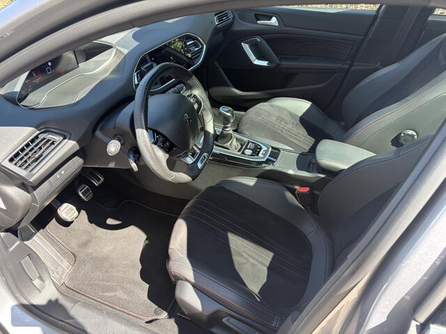 Peugeot 308 1.2 PureTech Blue Lease GT-Line / NAVI / CRUISE / PANORAMADAK / HALF LEER / 81dkm! NAP!