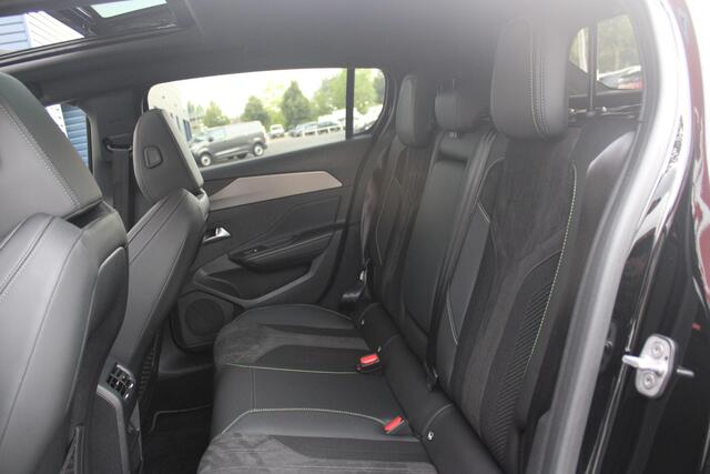 Peugeot 308 1.2 Hybrid 145PK AUTOMAAT GT PACK | PANORAMA SCHUIF/KANTEL DAK | AFNEEMBARE TREKHAAK | SENSATION PACK: FOCAL HIFI SYSTEM MET 10 SPEAKERS/DRAADLOZE TELEFOONLADER | 360 VISION & DRIVE ASSIST PLUS PACK: ACHTERUITRIJCAMERA 360° VISEOPARK (4-CAMERA'S)/PARKEERHULP VOOR + ACHTER/ANTIDIEFSTAL ALARM/3-D INSTRUMENTENPANEEL/CLEAN CABIN | ALCANTARA EXECUTIVE PACK: BEKLEDING ALCANTARA/KUNSTLEDER INCL. ELEKTRISCH VERSTELBARE AGR STOEL MET GEHEUGENFUNCTIE/VERWARMBARE VOORSTOELEN/MASSAGE FUNCTIE OP BEIDE VOORSTOELEN | 18" LICHTMETALEN VELGEN | NAVIGATIE | LED MATRIX KOPLAMPEN | KEYLESS ENTRY/START | GELAAGDE VOORPORTIERRUITEN | SFEER VERLICHTING | DRAADLOZE APPLE CARPLAY/ANDROID AUTO | VERLICHT LOGO | DODEHOEK DETECTIE |