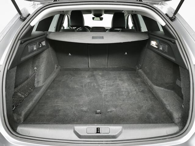 Peugeot 308 SW 1.2 Hybrid 145 e-DCS6 Allure | Navigatie | 360º Camera | Climate Control | Apple CarPlay / Android Auto |