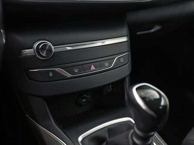 Peugeot 308 SW 1.2 PureTech Premium Sport (VIRTUAL COCKPIT, APPLE CARPLAY, GROOT NAVI, 360 CAMERA, SPORTSTOELEN, LEDER, TREKHAAK, GETINT GLAS, NIEUWSTAAT)