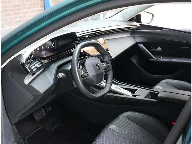 Peugeot 308 130pk Allure Pack | Dodehoekdetectie | Camera | Stoelverwarming | LEER/Stof | Navigatie | AUTOMAAT