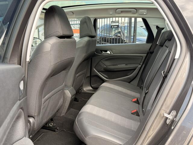 Peugeot 308 SW 1.5 BlueHDi EURO 6, Allure, AIRCO(CLIMA), CRUISE CONTROL, PARKEERSENSOTREN V+A, PANORAMADAK, GROOT NAVIGATIE MULTIMEDIASYSTEEM, 4X ELEK-RAMEN, TREKHAAK, CENT-VERGRENDELING, LM-VELGEN