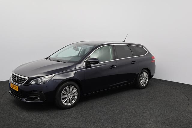 Peugeot 308 SW 1.2 PureTech Blue Lease Premium /D-Riem Verv. 118.000KM! /Trekhaak! /Pano-Dak! /Camera /Apple + Android /DAB+! /Lane Assist /Navi /Climat /Cruise /Elek. pakket /Bluetooth /Regensensor /PDC V+A /Extra getint glas /16"LMV.