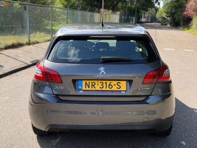 Peugeot 308 1.2 benzine - D riem is V.v - Navi - Airco - PDC !!!