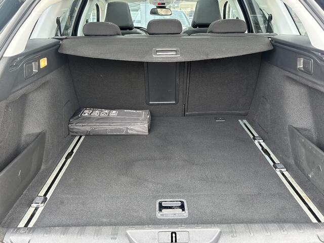 Peugeot 308 SW 1.5 BlueHDi Blue Lease Premium Panorama Dak, Trekhaak & Camera