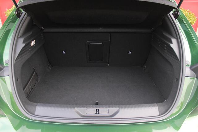 Peugeot 308 1.6 Plug-in Hybrid 180PK ALLURE | ACHTERUITRIJ CAMERA | NAVIGATIE | DRAADLOZE APPLE CARPLAY/ANDROID AUTO | DAB+ RADIO | ADAPTIVE CRUISE CONTROL | 17" LICHTMETALEN VELGEN | CLIMATE CONTROL |