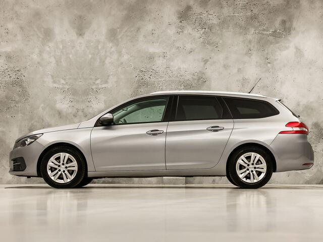 Peugeot 308 SW 1.2 PureTech Luxury Sport (GROOT NAVI, PANORAMADAK, CRUISE, CLIMATE, LM VELGEN, LANE ASSIST, GETINT GLAS, NIEUWE APK, NIEUWSTAAT)