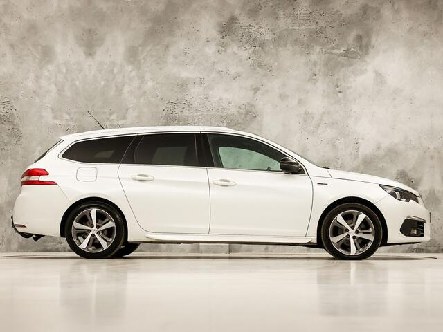 Peugeot 308 SW 1.2 PureTech GT-line Sport (GROOT NAVI, SPORTSTOELEN, PANORAMADAK, LM VELGEN, TREKHAAK, GETINT GLAS, NIEUWE APK, NIEUWSTAAT)