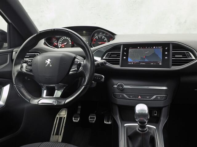 Peugeot 308 SW 1.2 PureTech GT-line Sport (GROOT NAVI, SPORTSTOELEN, PANORAMADAK, LM VELGEN, TREKHAAK, GETINT GLAS, NIEUWE APK, NIEUWSTAAT)