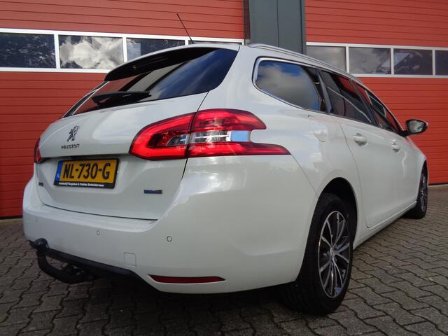 Peugeot 308 SW 1.2 PureTech Allure 131PK Clima Cruise Navi Pano-Dak LMV Trekhaak NL-Auto 6-BAK