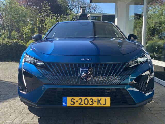 Peugeot 408 1.6 Hybrid GT | Elektr. achterklep | AGR Comfortstoel met geheugen | Achteruitrijcamera | Keyless Entry | Navigatie | 20'' velgen | Adaptieve Cruise Control