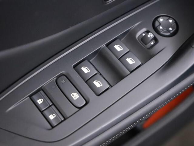 Peugeot 408 1.2 Hybrid 145pk Automaat Allure Nav/H.Leder/ Camera/Carplay/19inch/Vc