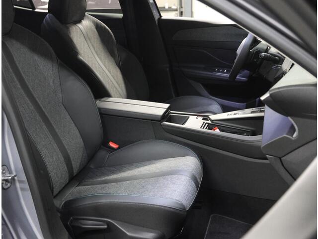 Peugeot 408 1.2 145PK Hybrid e-DCS6 Allure | 1ste eigenaar | AUTOMAAT | AppleCarplay/AndroidAuto | Navigatie | Achteruitrijcamera | Parkeersensoren | FULL LED | Keyless | Adaptieve Cruise Control | Climate Control |DAB Radio |Isofix | Privacy Glass |