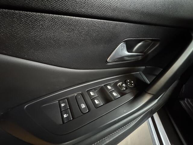 Peugeot 408 1.6 HYbrid Allure 180 EAT8 251pk Automaat, LMV, Navigatie,