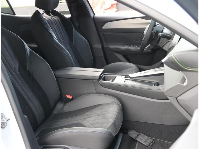 Peugeot 408 1.2 Hybrid 145PK e-DCS6 GT | AUTOMAAT | AppleCarplay/AndroidAuto | Navigatie | 360"Camera | Parkeersensoren | FULL LED | Keyless Entry/Start | Adaptieve Cruise Control | Privacy Glass | Isofix |